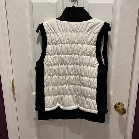 Womens Calvin Klein Performance Puffer Vest - Picture 3 of 5